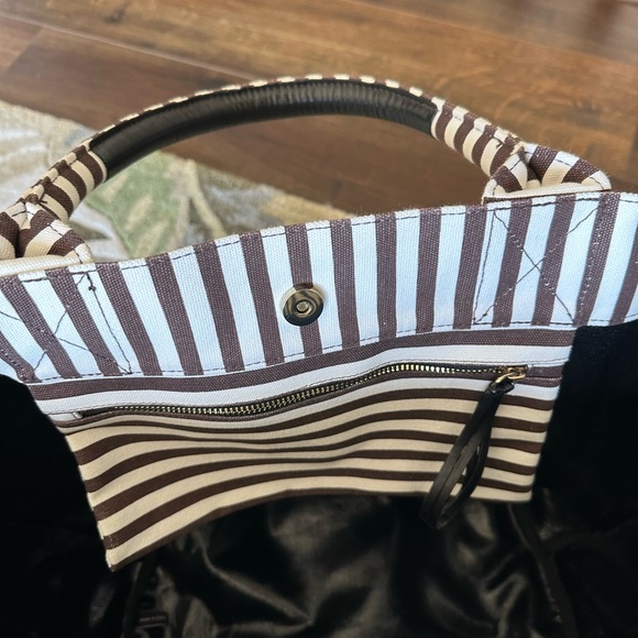 Henri Bendel Striped Weekender X-Large Tote NWOT - Picture 5 of 15
